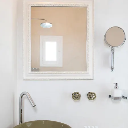 Archipelago Sifnos - Seaside