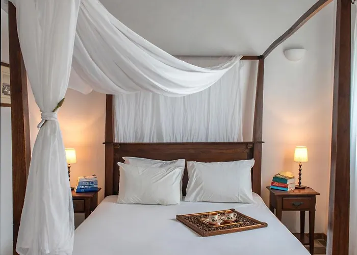 Archipelago Sifnos - Seaside Vathi (Sifnos)